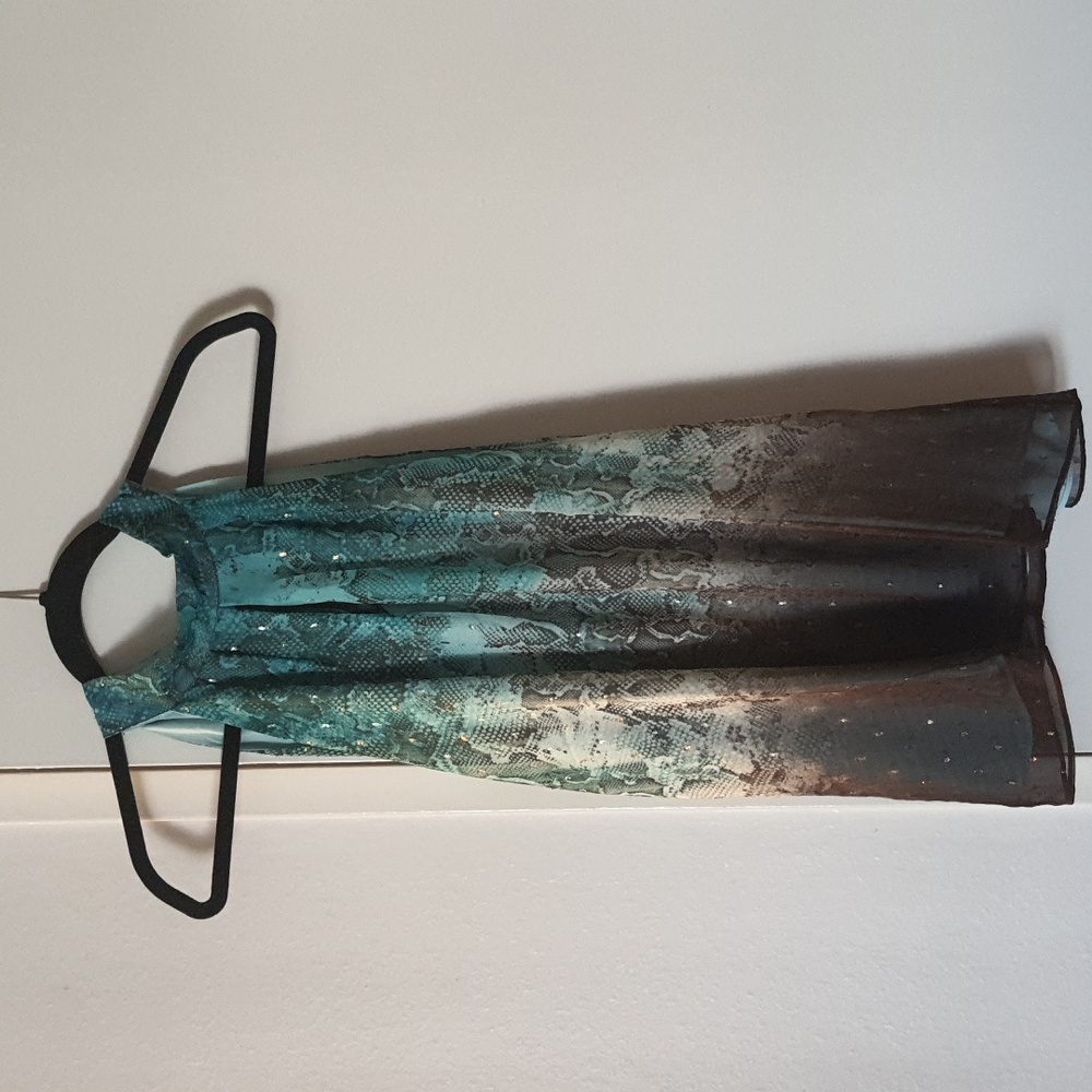 Turquoise and brown reptile print, top with keyhole front & tie at neck in back